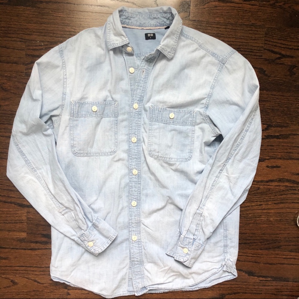Uniqlo Men’s Denim Button Down Shirt Size S
